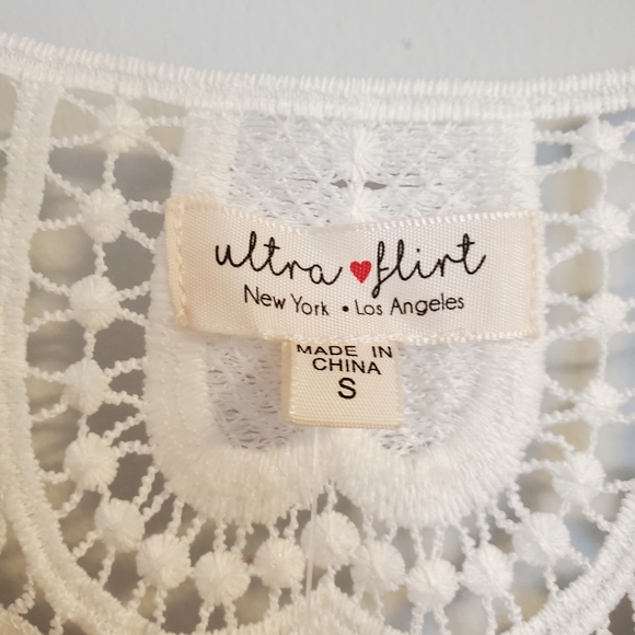 ULTRA FLIRT JUNIORS' FLORAL LACE-BACK T-SHIRT - Picture 7 of 8